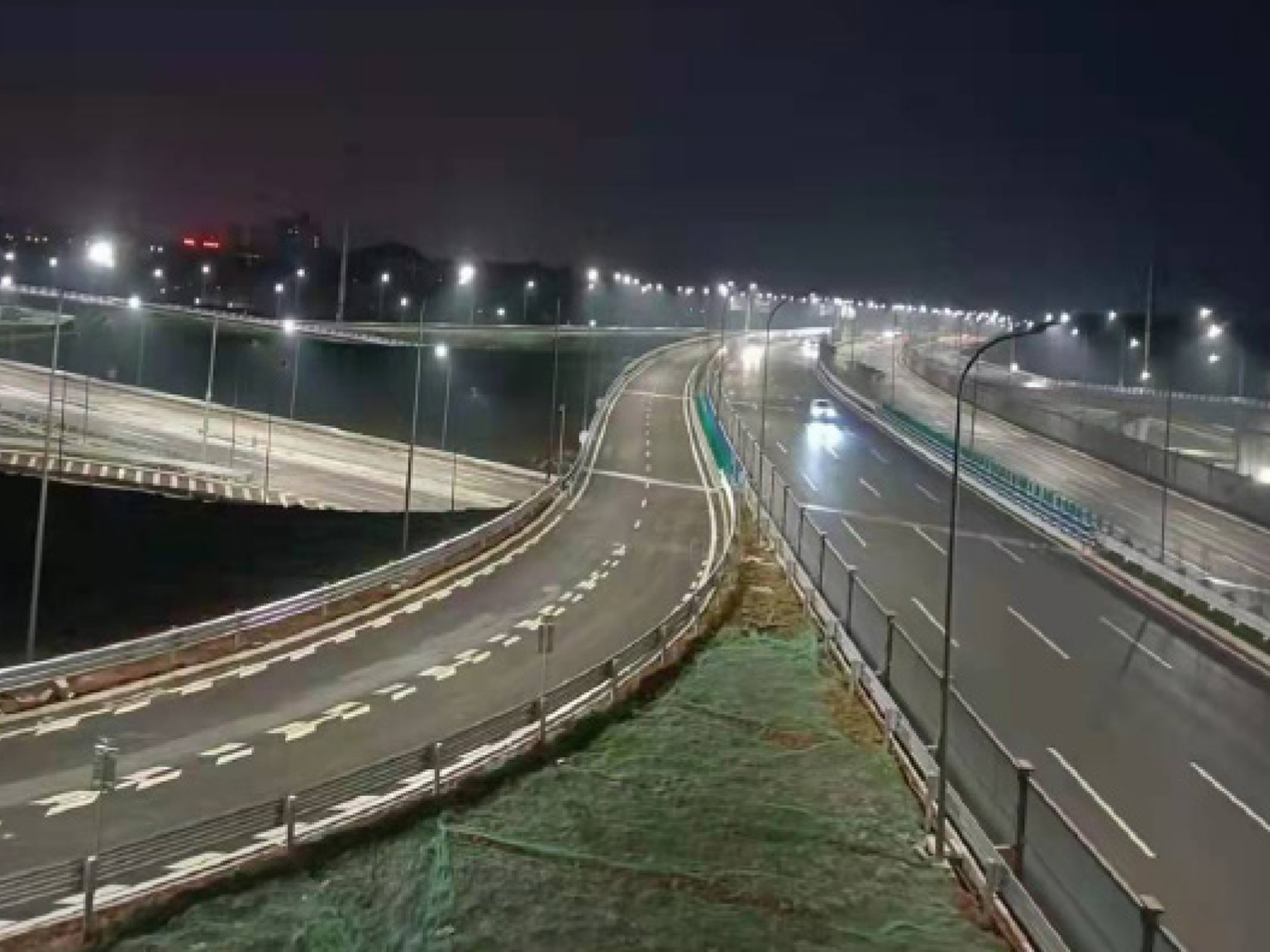 重庆沙区二横线智能路灯照明工程